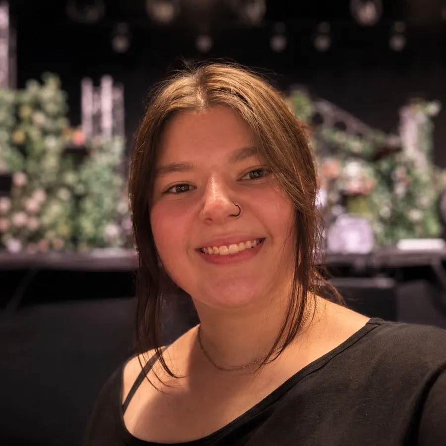 Jaden, a specialist at Kató Beauty